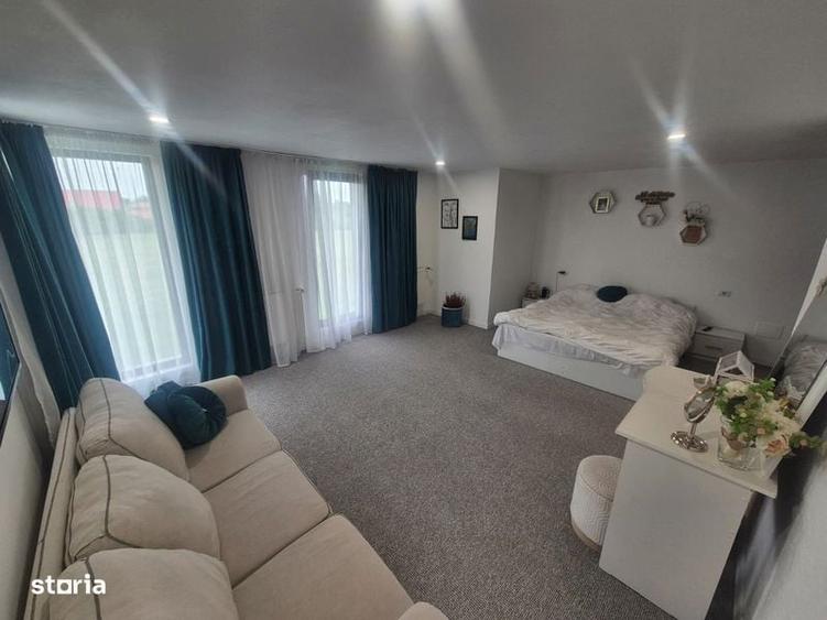 Casă cu 4 camere în Bucureasa