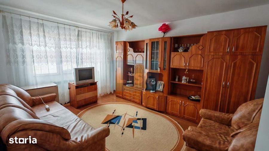 Apartament cu 4 camere decomandat în Gară