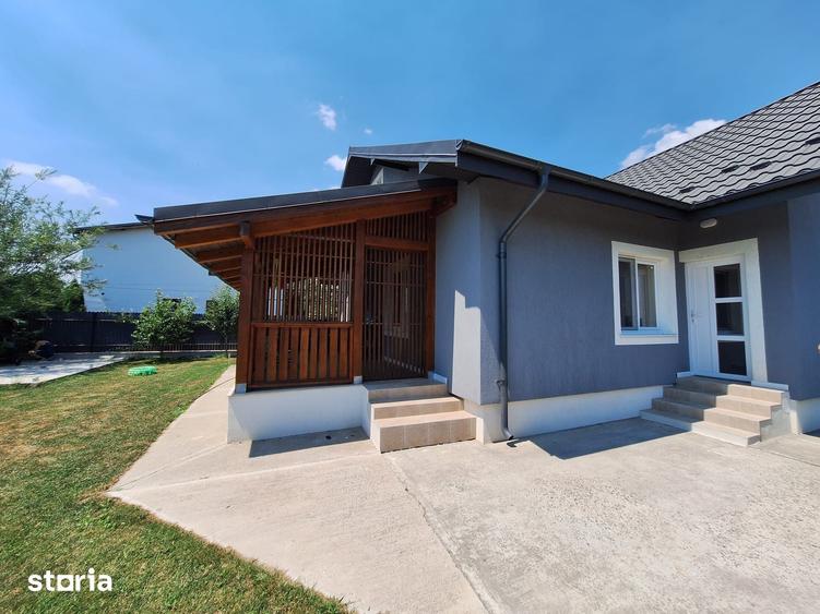 Casă cu 5 camere cu Teren 500 Mp în Șerbănești