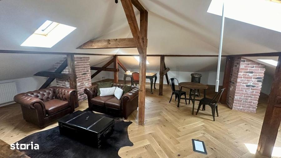 Apartament cu 3 camere semidecomandat în Central