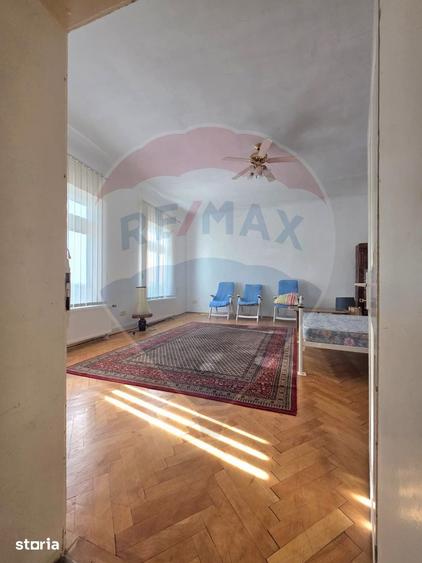 Casă cu 4 camere cu Teren 332 Mp în Ultracentral