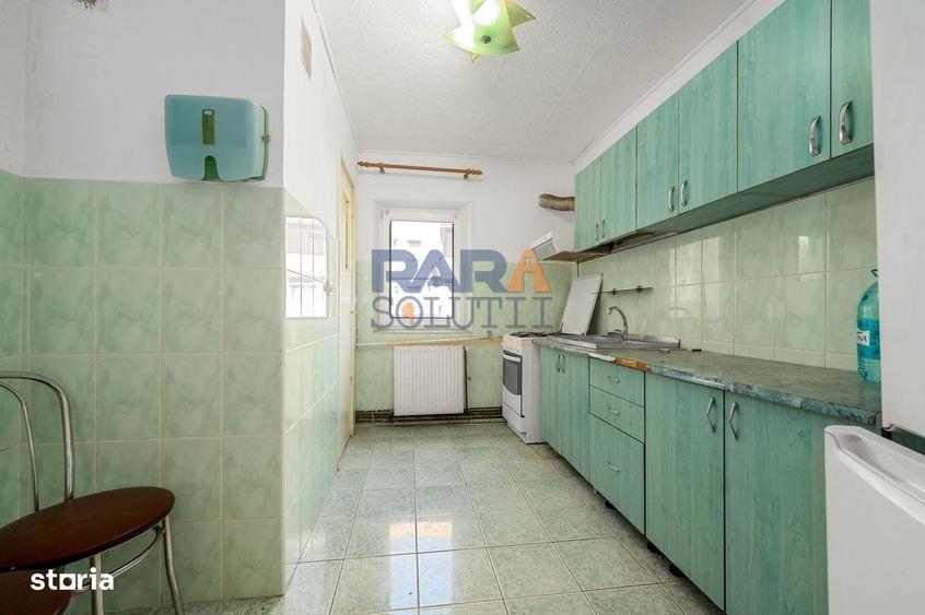 Apartament cu 3 camere decomandat în Horia