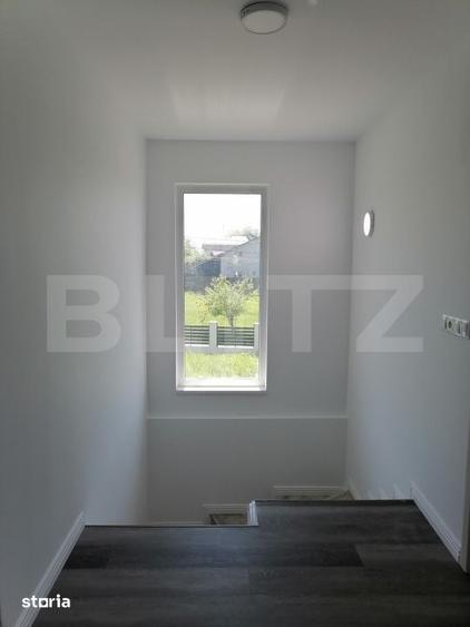Casă cu 6 camere cu Teren 488 Mp în Răzvad