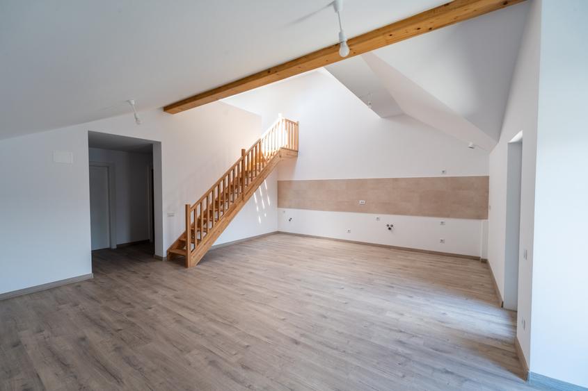 Apartament cu 2 camere decomandat în Tractorul