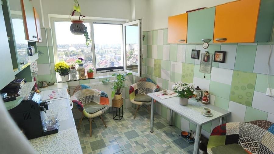 Apartament cu 3 camere decomandat, mobilat în Lacul Tei