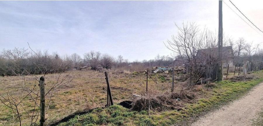 Teren intravilan 2.438mp situat in Comuna Barcanesti, Ia... - 2