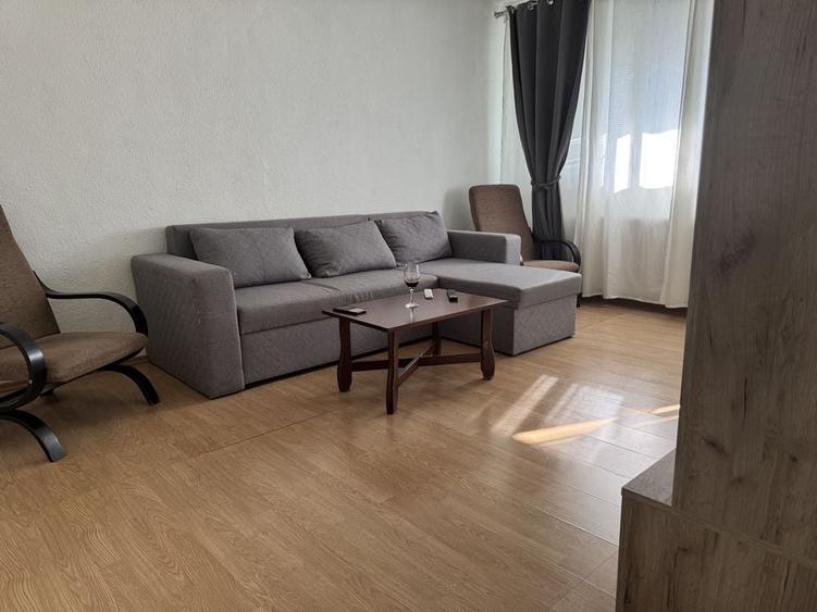 Apartament cu 2 camere decomandat în Giurgiului