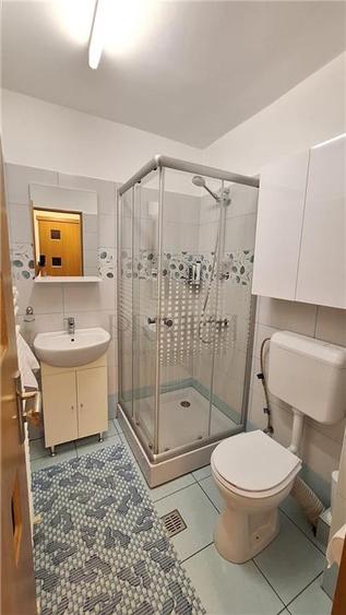 Apartament cu 4 camere decomandat, mobilat în Complex Studențesc