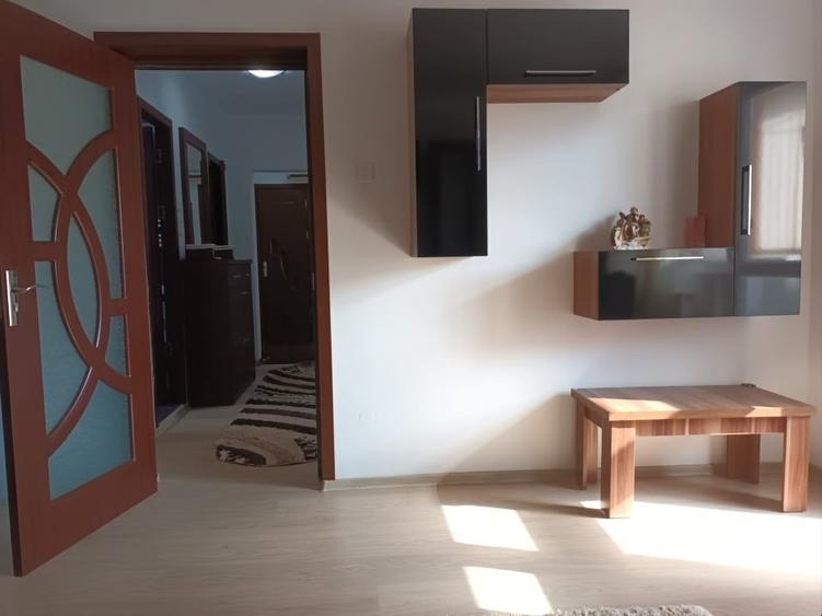 Apartament cu 2 camere decomandat, mobilat în Colentina