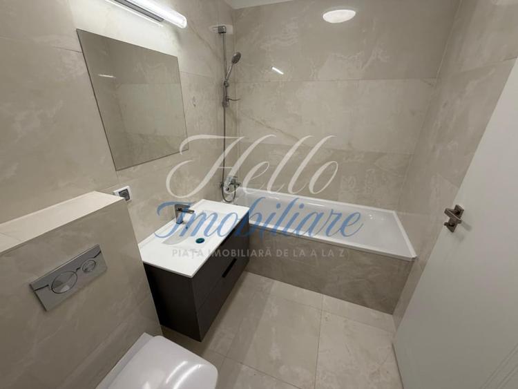 Apartament cu 4 camere decomandat în Florești