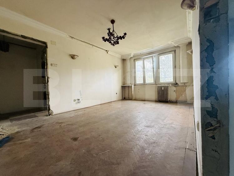 Apartament cu 2 camere semidecomandat în Centrul Civic
