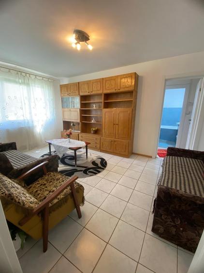Apartament cu 2 camere semidecomandat în Narcisa