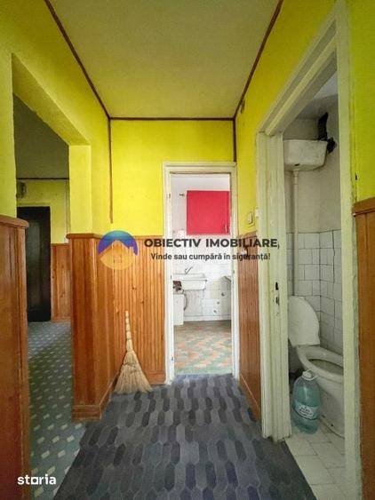 Apartament cu 3 camere decomandat în Est