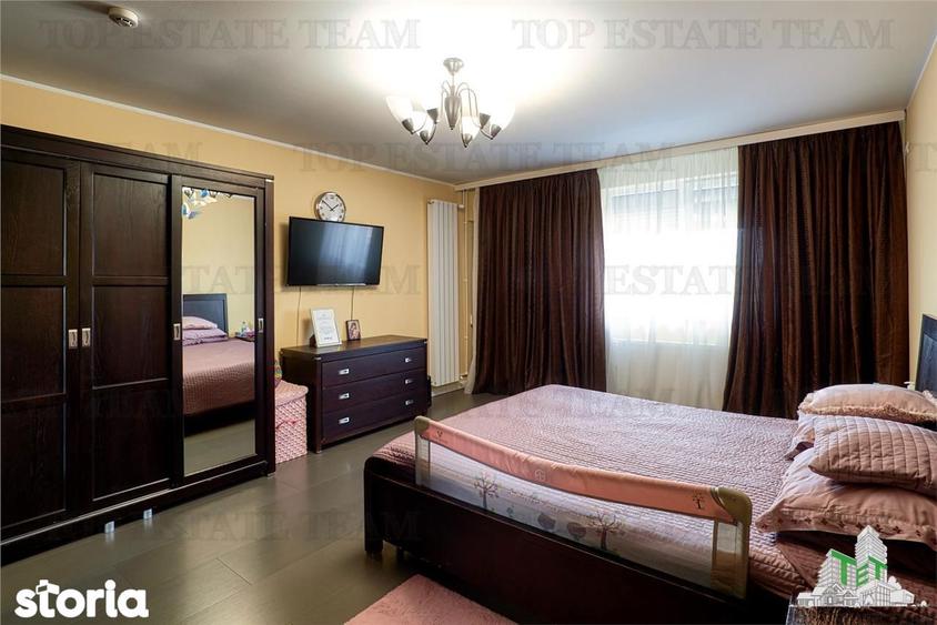 Casă cu 10 camere cu Teren 530 Mp în Agigea