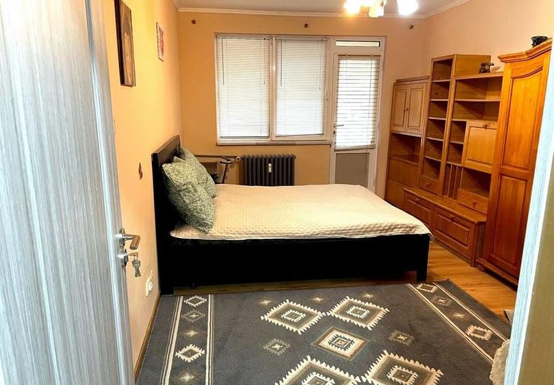 Apartament cu 3 camere decomandat, mobilat în Vatra Luminoasă