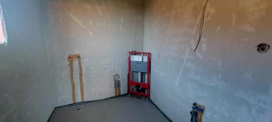 Casă cu 4 camere cu Teren 450 Mp în Periș