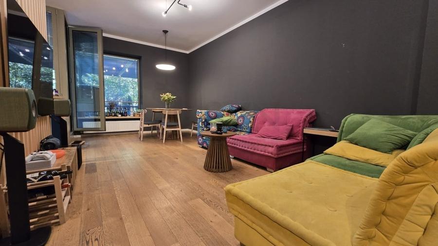 Apartament cu 3 camere decomandat, mobilat în Aviației