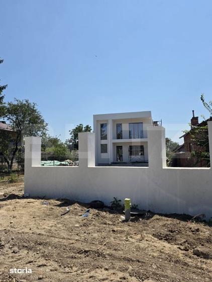 Casă cu 6 camere cu Teren 1300 Mp în Brezoaia