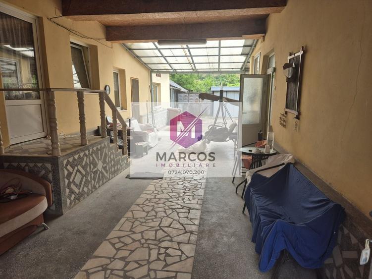 Casă individuală cu 4 camere cu Canalizare în Moniom