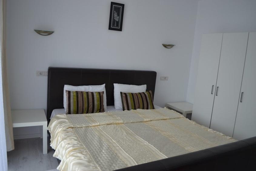 Apartament cu 2 camere decomandat, mobilat în City Park Mall