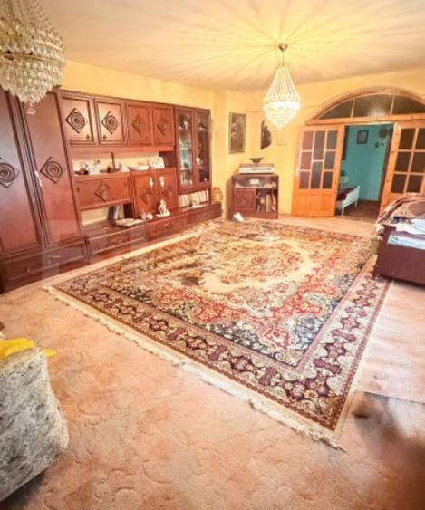 Casa cu teren generos de 800 mp, la strada principala in - 6