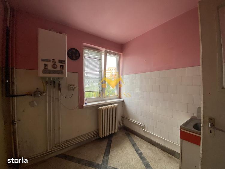 Apartament 2 camere decomandate orientat Sud, et 3/4, P-ta M. Viteazu! - 3