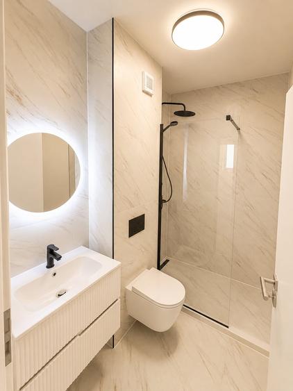 Apartament cu 3 camere decomandat în Cristian