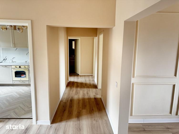 Apartament cu 4 camere decomandat în Iosia
