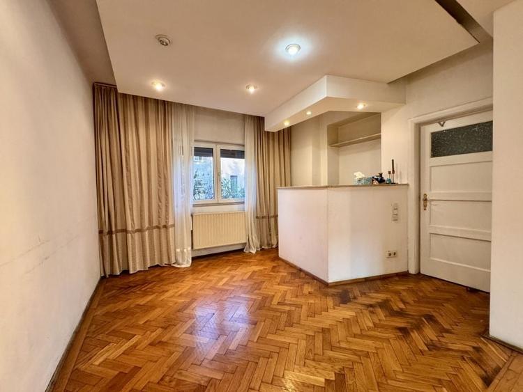 Casă cu 4 camere cu Teren 40 Mp în Vatra Luminoasă