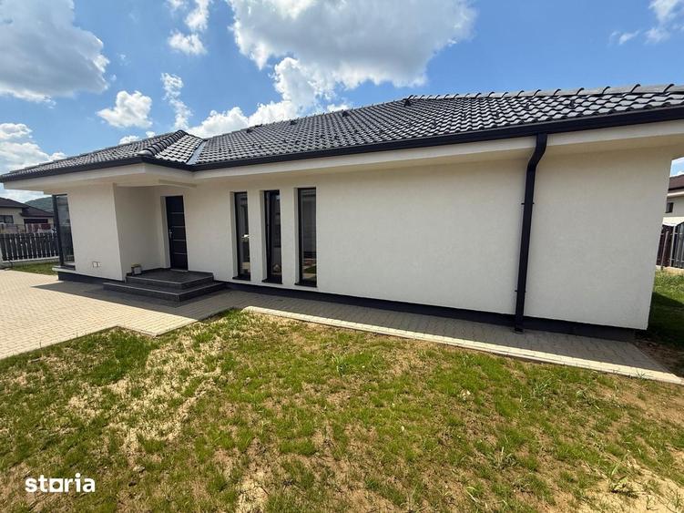 Casa moderna pe parter - 17