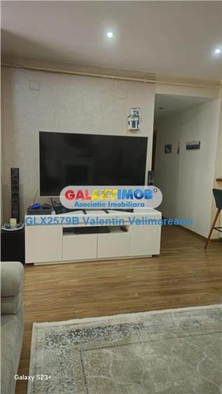 Apartament cu 3 camere decomandat, mobilat în Est