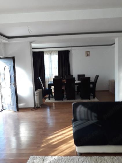 Casă cu Teren 1250 Mp în Brezoaele