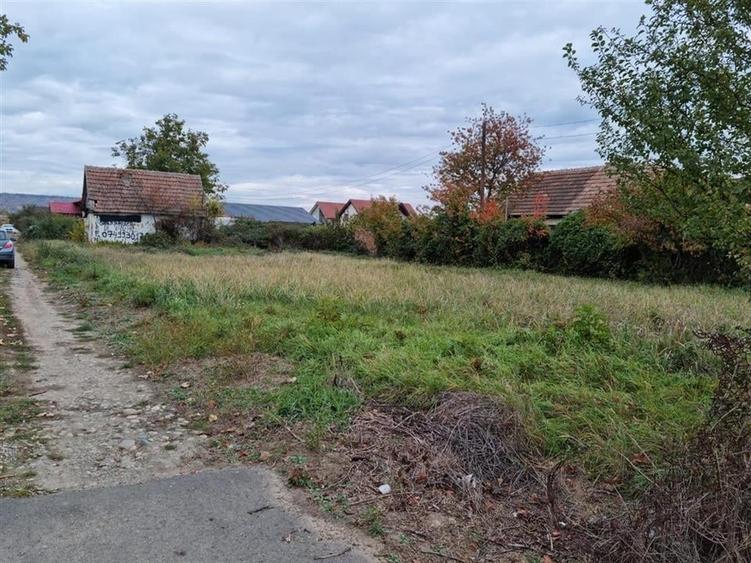 Teren Construcții intravilan de 900 mp, în Oșorhei
