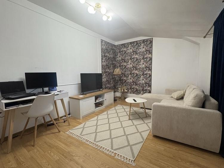 Apartament cu 2 camere decomandat în Valea Adâncă