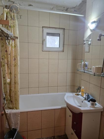 Apartament cu 3 camere decomandat, mobilat în Dristor