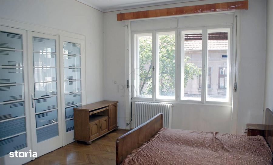 Apartament cu 4 camere decomandat în Elisabetin