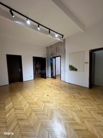 Apartament cu 4 camere în Primăverii