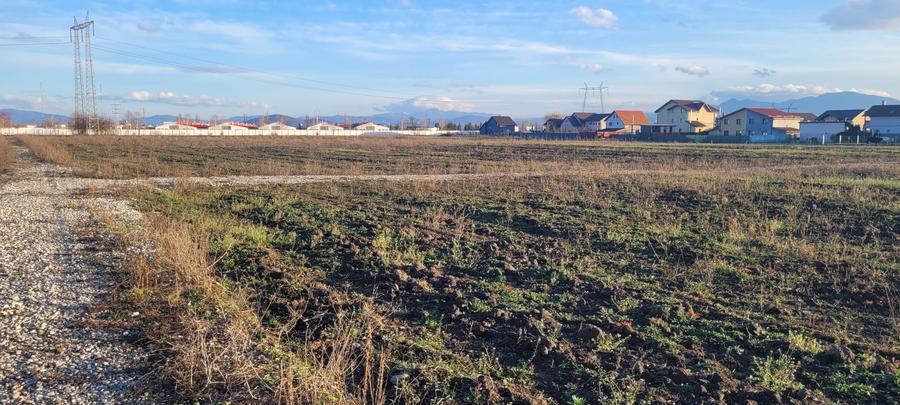 Teren Construcții intravilan de 605 mp, în Hălchiu