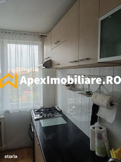 Apartament cu 2 camere semidecomandat în Tei