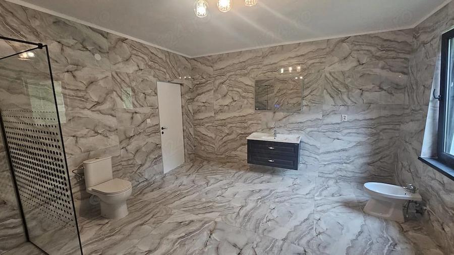 Casă cu Teren 3000 Mp în Luncoiu de Sus