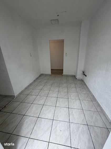 Spațiu comercial, de 30 mp, în Mioveni