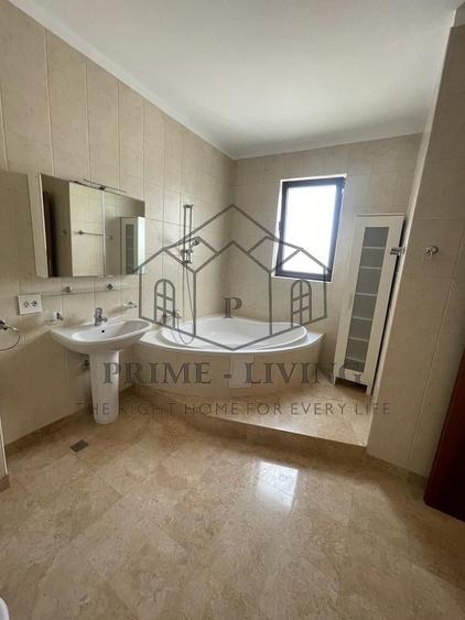 Apartament cu 4 camere decomandat, mobilat în Arcul de Triumf