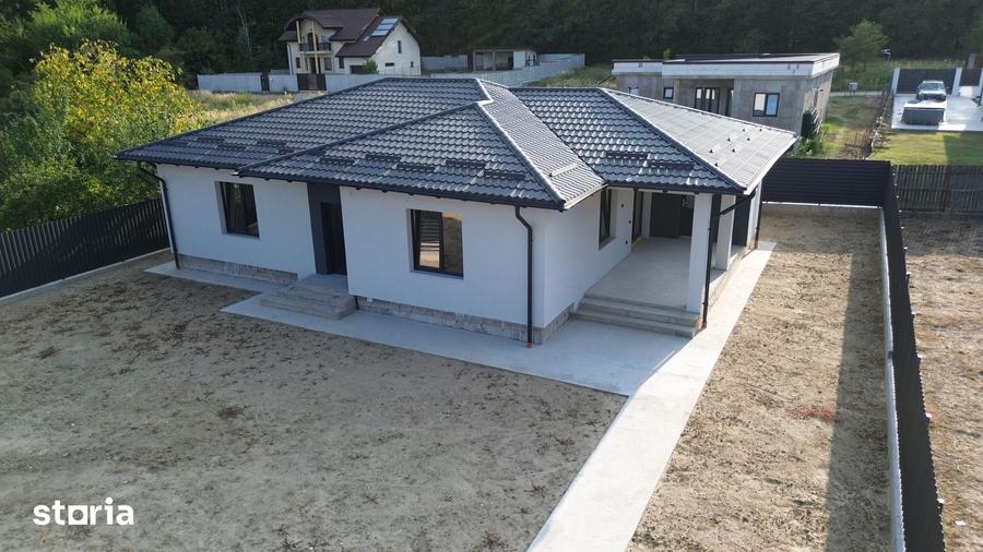 Casă cu 4 camere cu Teren 600 Mp în Central