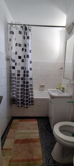 Apartament cu 3 camere decomandat, mobilat în Central