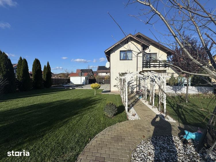 Casă cu 4 camere cu Teren 706 Mp în Ciurea