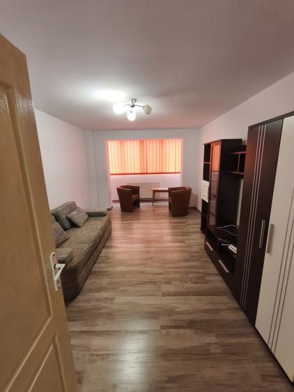 Apartament cu 2 camere decomandat în Albești