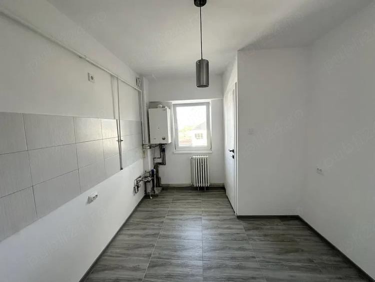 Apartament cu 2 camere decomandat în Lenin