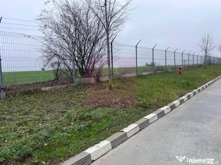 Teren de 13853 mp, în Domnești