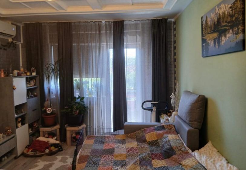 Apartament 2 camere, decomandat, intre lacuri - 3