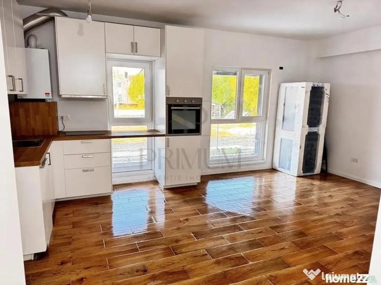 Apartament cu 2 camere semidecomandat în Soarelui